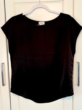 Nicole Miller NY Black Silky Women’s Cap-Sleeve Top Small Careercore Office